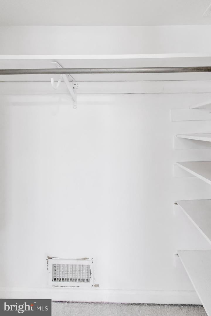 5300 EASTON DR, SPRINGFIELD, Virginia 22151, 4 Bedrooms Bedrooms, ,2 BathroomsBathrooms,Residential,For sale,5300 EASTON DR,VAFX2292812 MLS # VAFX2292812 5300 EASTON DR, SPRINGFIELD, Virginia 22151, 4 Bedrooms Bedrooms, ,2 BathroomsBathrooms,Residential,For sale,5300 EASTON DR,VAFX2292812 MLS # VAFX2292812