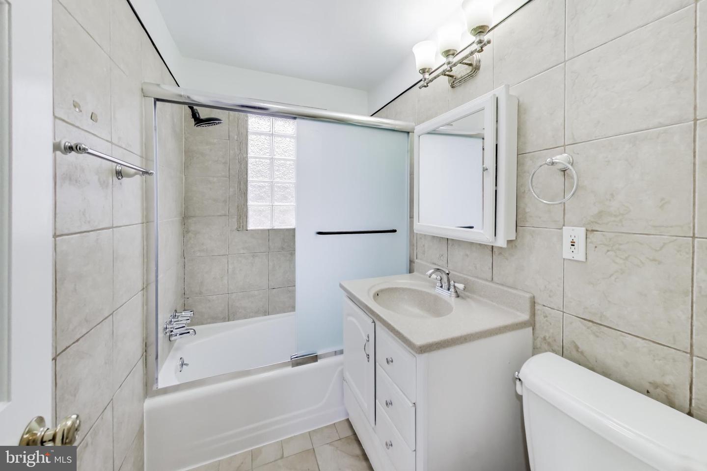 5300 EASTON DR, SPRINGFIELD, Virginia 22151, 4 Bedrooms Bedrooms, ,2 BathroomsBathrooms,Residential,For sale,5300 EASTON DR,VAFX2292812 MLS # VAFX2292812 5300 EASTON DR, SPRINGFIELD, Virginia 22151, 4 Bedrooms Bedrooms, ,2 BathroomsBathrooms,Residential,For sale,5300 EASTON DR,VAFX2292812 MLS # VAFX2292812