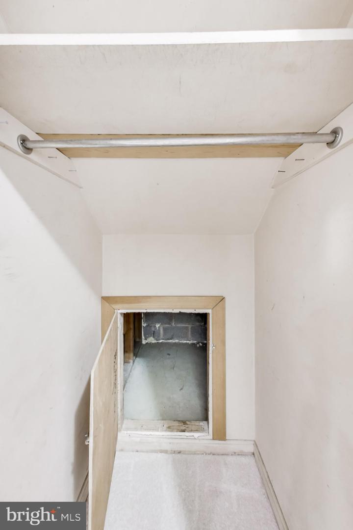 5300 EASTON DR, SPRINGFIELD, Virginia 22151, 4 Bedrooms Bedrooms, ,2 BathroomsBathrooms,Residential,For sale,5300 EASTON DR,VAFX2292812 MLS # VAFX2292812 5300 EASTON DR, SPRINGFIELD, Virginia 22151, 4 Bedrooms Bedrooms, ,2 BathroomsBathrooms,Residential,For sale,5300 EASTON DR,VAFX2292812 MLS # VAFX2292812