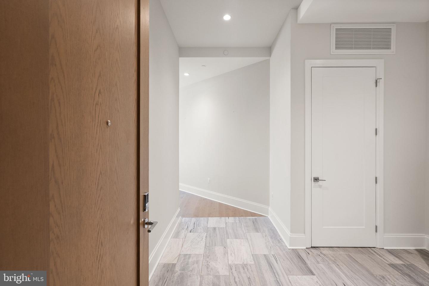 7887 JONES BRANCH DR #1802, MCLEAN, Virginia 22102, 2 Bedrooms Bedrooms, ,2 BathroomsBathrooms,Residential,For sale,7887 JONES BRANCH DR #1802,VAFX2293090 MLS # VAFX2293090 7887 JONES BRANCH DR #1802, MCLEAN, Virginia 22102, 2 Bedrooms Bedrooms, ,2 BathroomsBathrooms,Residential,For sale,7887 JONES BRANCH DR #1802,VAFX2293090 MLS # VAFX2293090