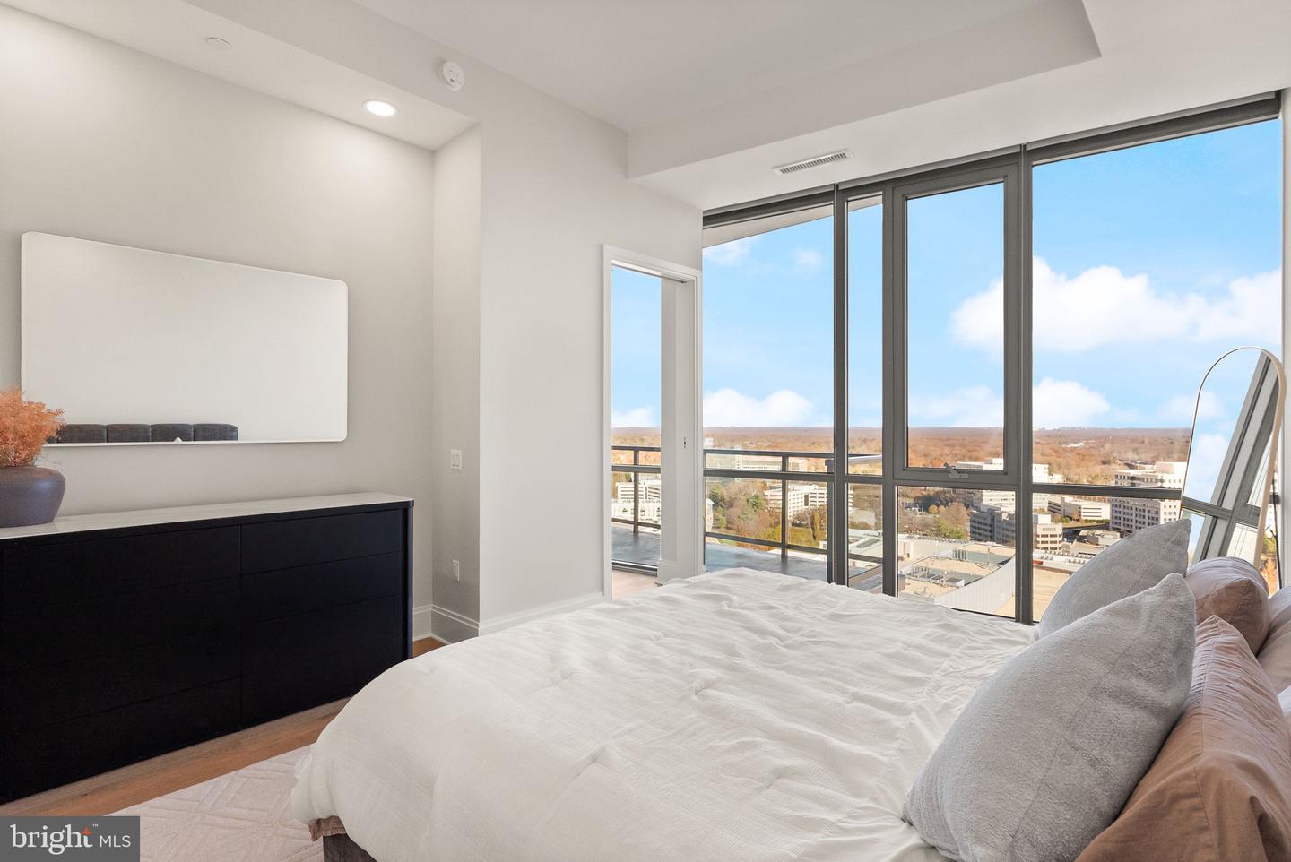 7887 JONES BRANCH DR #1802, MCLEAN, Virginia 22102, 2 Bedrooms Bedrooms, ,2 BathroomsBathrooms,Residential,For sale,7887 JONES BRANCH DR #1802,VAFX2293090 MLS # VAFX2293090 7887 JONES BRANCH DR #1802, MCLEAN, Virginia 22102, 2 Bedrooms Bedrooms, ,2 BathroomsBathrooms,Residential,For sale,7887 JONES BRANCH DR #1802,VAFX2293090 MLS # VAFX2293090