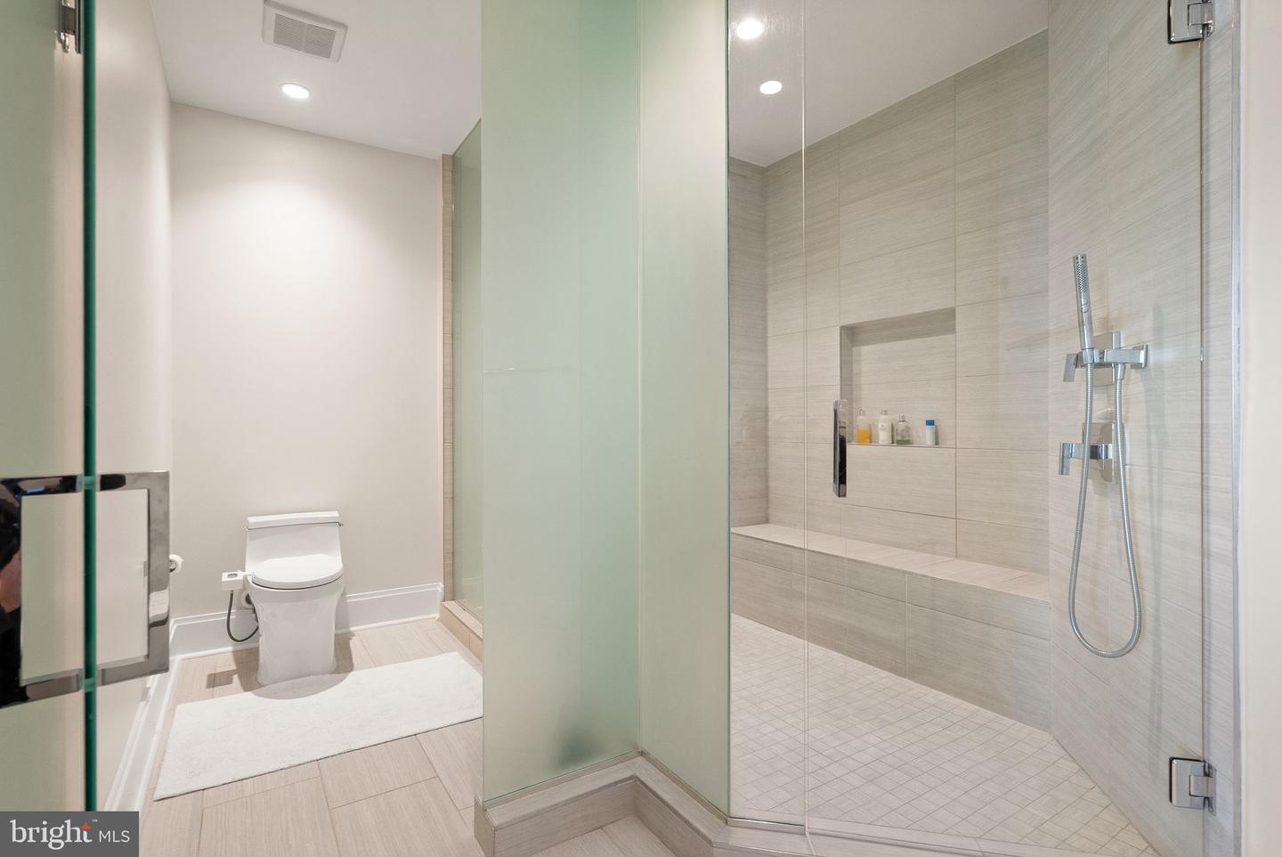 7887 JONES BRANCH DR #1802, MCLEAN, Virginia 22102, 2 Bedrooms Bedrooms, ,2 BathroomsBathrooms,Residential,For sale,7887 JONES BRANCH DR #1802,VAFX2293090 MLS # VAFX2293090 7887 JONES BRANCH DR #1802, MCLEAN, Virginia 22102, 2 Bedrooms Bedrooms, ,2 BathroomsBathrooms,Residential,For sale,7887 JONES BRANCH DR #1802,VAFX2293090 MLS # VAFX2293090