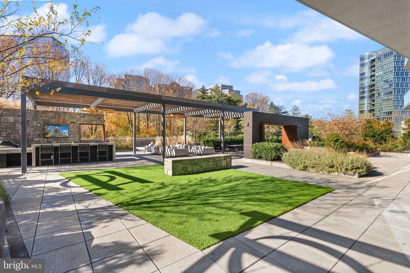 7887 JONES BRANCH DR #1802, MCLEAN, Virginia 22102, 2 Bedrooms Bedrooms, ,2 BathroomsBathrooms,Residential,For sale,7887 JONES BRANCH DR #1802,VAFX2293090 MLS # VAFX2293090 7887 JONES BRANCH DR #1802, MCLEAN, Virginia 22102, 2 Bedrooms Bedrooms, ,2 BathroomsBathrooms,Residential,For sale,7887 JONES BRANCH DR #1802,VAFX2293090 MLS # VAFX2293090