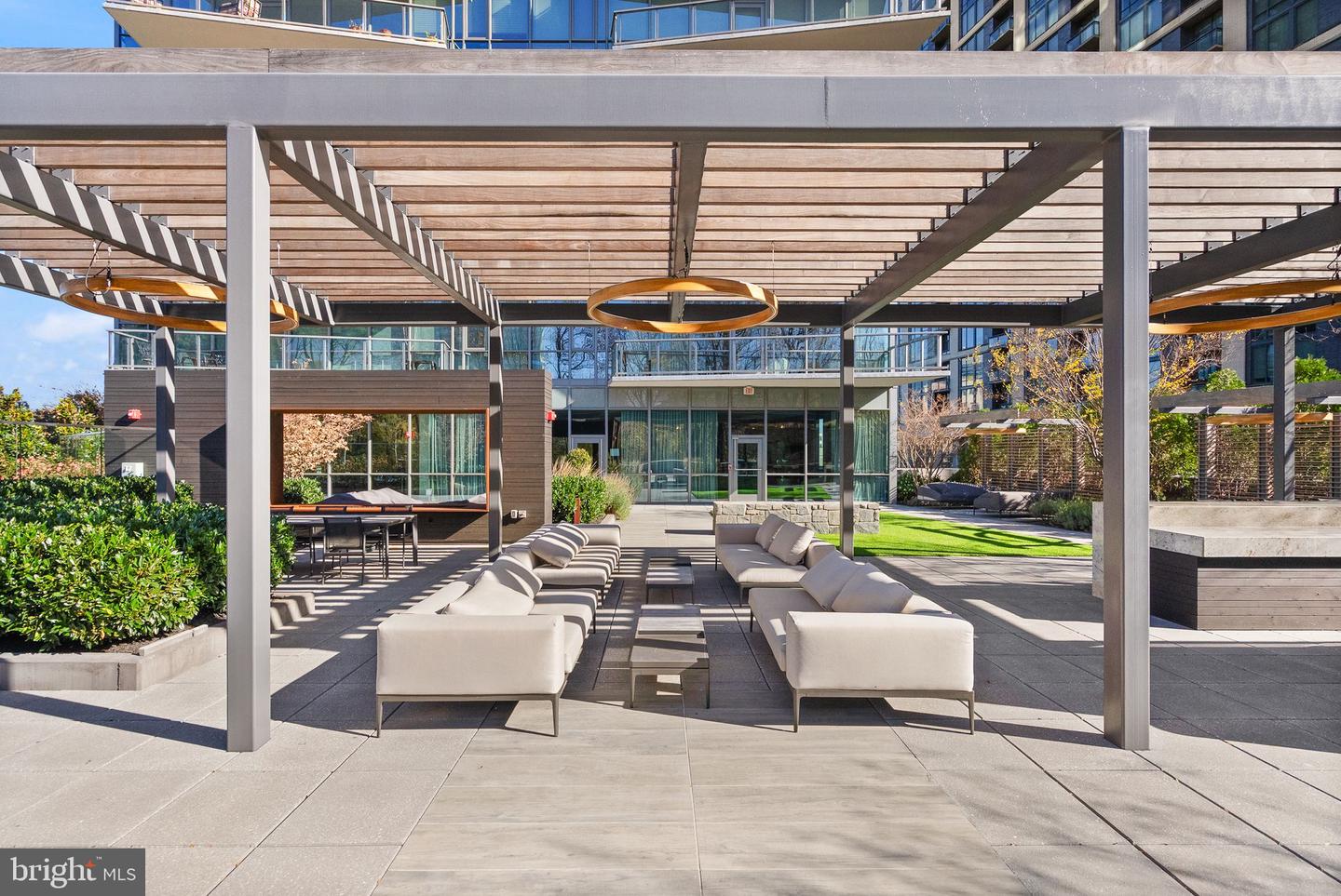 7887 JONES BRANCH DR #1802, MCLEAN, Virginia 22102, 2 Bedrooms Bedrooms, ,2 BathroomsBathrooms,Residential,For sale,7887 JONES BRANCH DR #1802,VAFX2293090 MLS # VAFX2293090 7887 JONES BRANCH DR #1802, MCLEAN, Virginia 22102, 2 Bedrooms Bedrooms, ,2 BathroomsBathrooms,Residential,For sale,7887 JONES BRANCH DR #1802,VAFX2293090 MLS # VAFX2293090