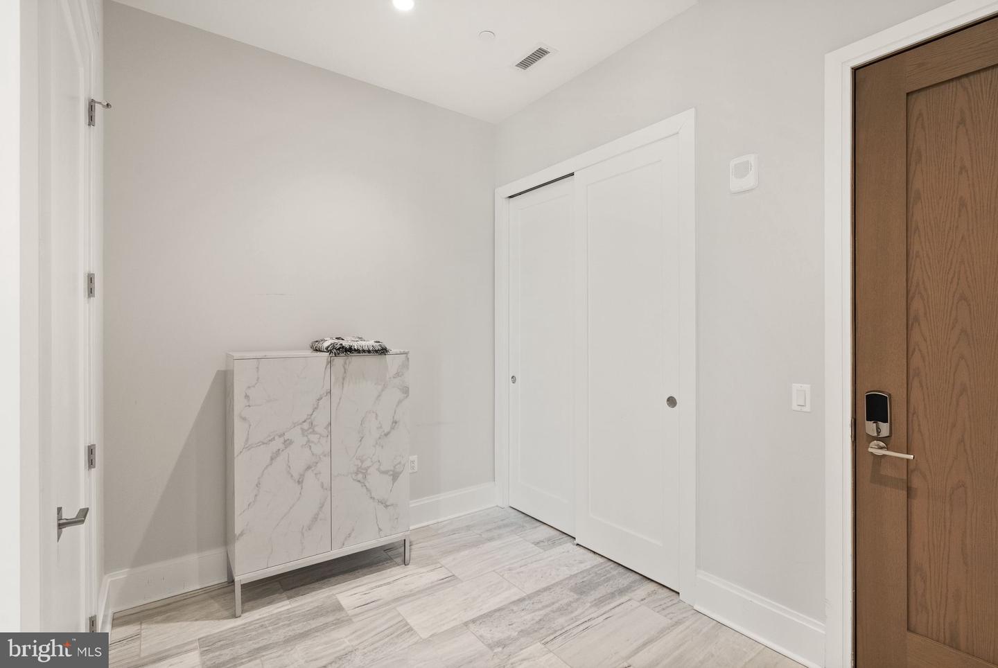 7887 JONES BRANCH DR #1802, MCLEAN, Virginia 22102, 2 Bedrooms Bedrooms, ,2 BathroomsBathrooms,Residential,For sale,7887 JONES BRANCH DR #1802,VAFX2293090 MLS # VAFX2293090 7887 JONES BRANCH DR #1802, MCLEAN, Virginia 22102, 2 Bedrooms Bedrooms, ,2 BathroomsBathrooms,Residential,For sale,7887 JONES BRANCH DR #1802,VAFX2293090 MLS # VAFX2293090