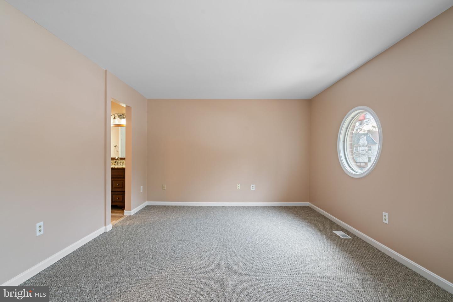 6020 CROCUS CT, ALEXANDRIA, Virginia 22310, 3 Bedrooms Bedrooms, ,2 BathroomsBathrooms,Residential,For sale,6020 CROCUS CT,VAFX2293180 MLS # VAFX2293180