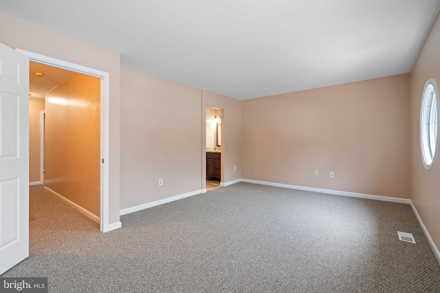 6020 CROCUS CT, ALEXANDRIA, Virginia 22310, 3 Bedrooms Bedrooms, ,2 BathroomsBathrooms,Residential,For sale,6020 CROCUS CT,VAFX2293180 MLS # VAFX2293180