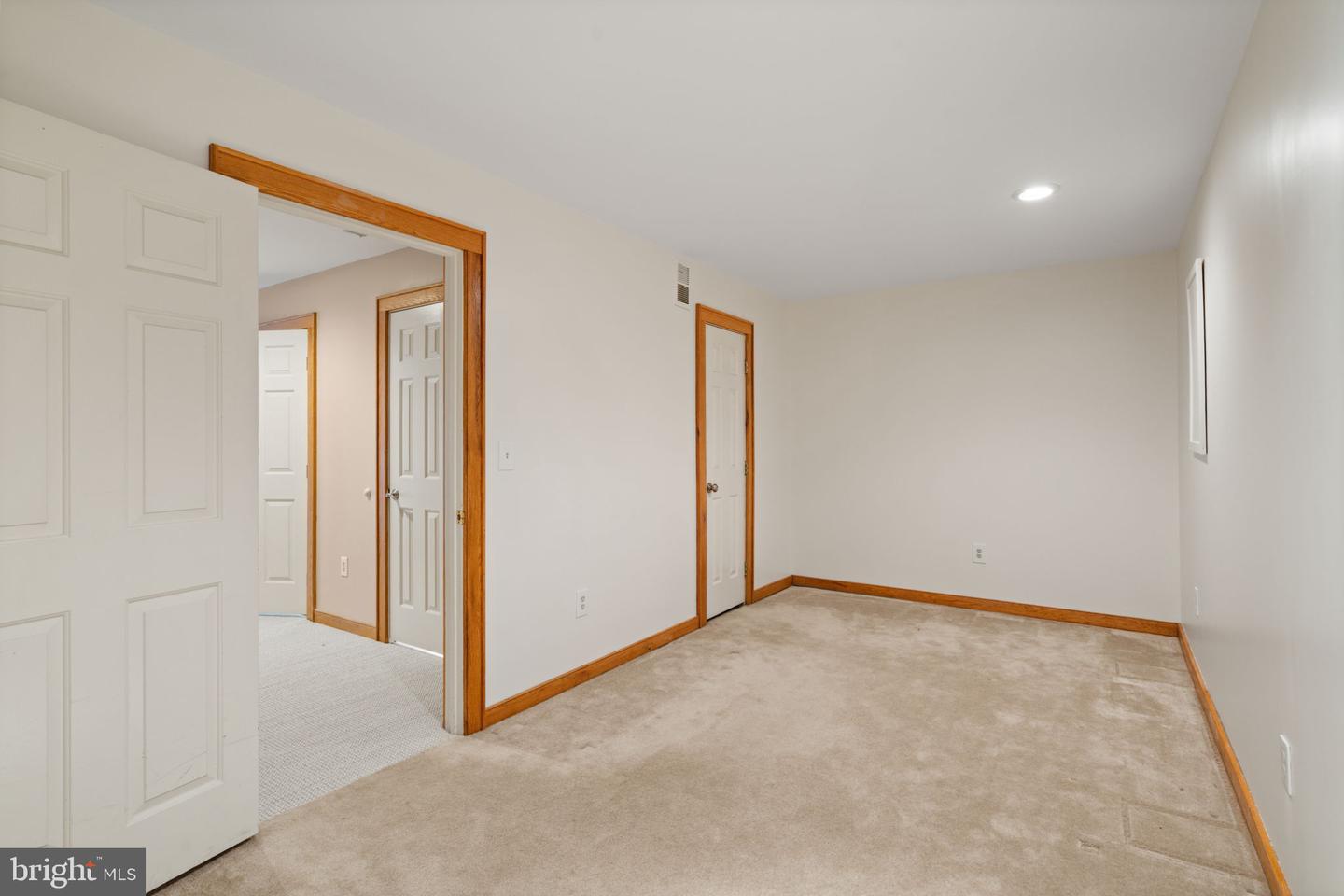 6020 CROCUS CT, ALEXANDRIA, Virginia 22310, 3 Bedrooms Bedrooms, ,2 BathroomsBathrooms,Residential,For sale,6020 CROCUS CT,VAFX2293180 MLS # VAFX2293180