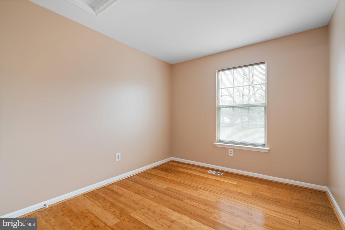 6020 CROCUS CT, ALEXANDRIA, Virginia 22310, 3 Bedrooms Bedrooms, ,2 BathroomsBathrooms,Residential,For sale,6020 CROCUS CT,VAFX2293180 MLS # VAFX2293180