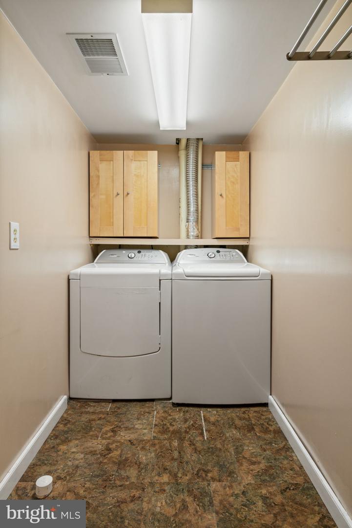 6020 CROCUS CT, ALEXANDRIA, Virginia 22310, 3 Bedrooms Bedrooms, ,2 BathroomsBathrooms,Residential,For sale,6020 CROCUS CT,VAFX2293180 MLS # VAFX2293180