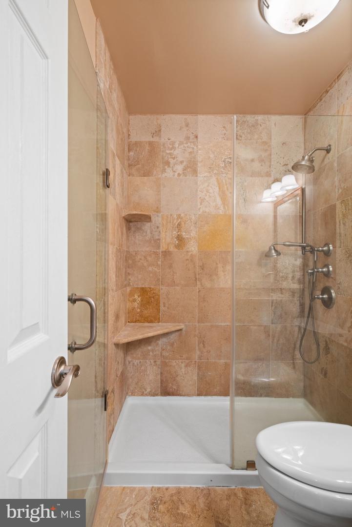 6020 CROCUS CT, ALEXANDRIA, Virginia 22310, 3 Bedrooms Bedrooms, ,2 BathroomsBathrooms,Residential,For sale,6020 CROCUS CT,VAFX2293180 MLS # VAFX2293180