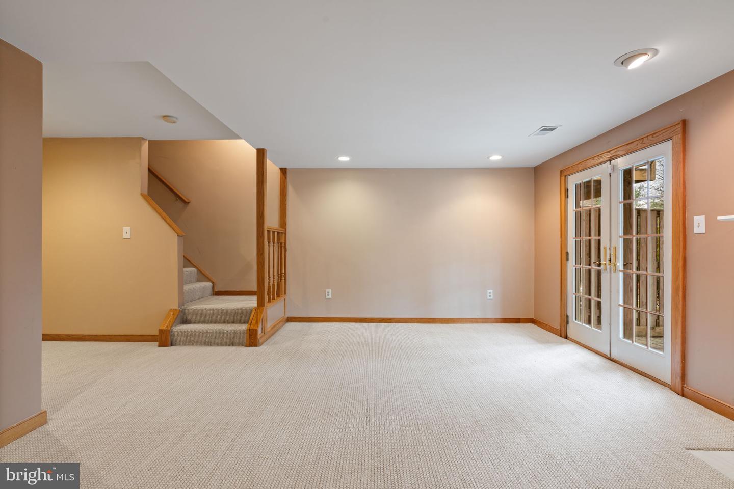 6020 CROCUS CT, ALEXANDRIA, Virginia 22310, 3 Bedrooms Bedrooms, ,2 BathroomsBathrooms,Residential,For sale,6020 CROCUS CT,VAFX2293180 MLS # VAFX2293180