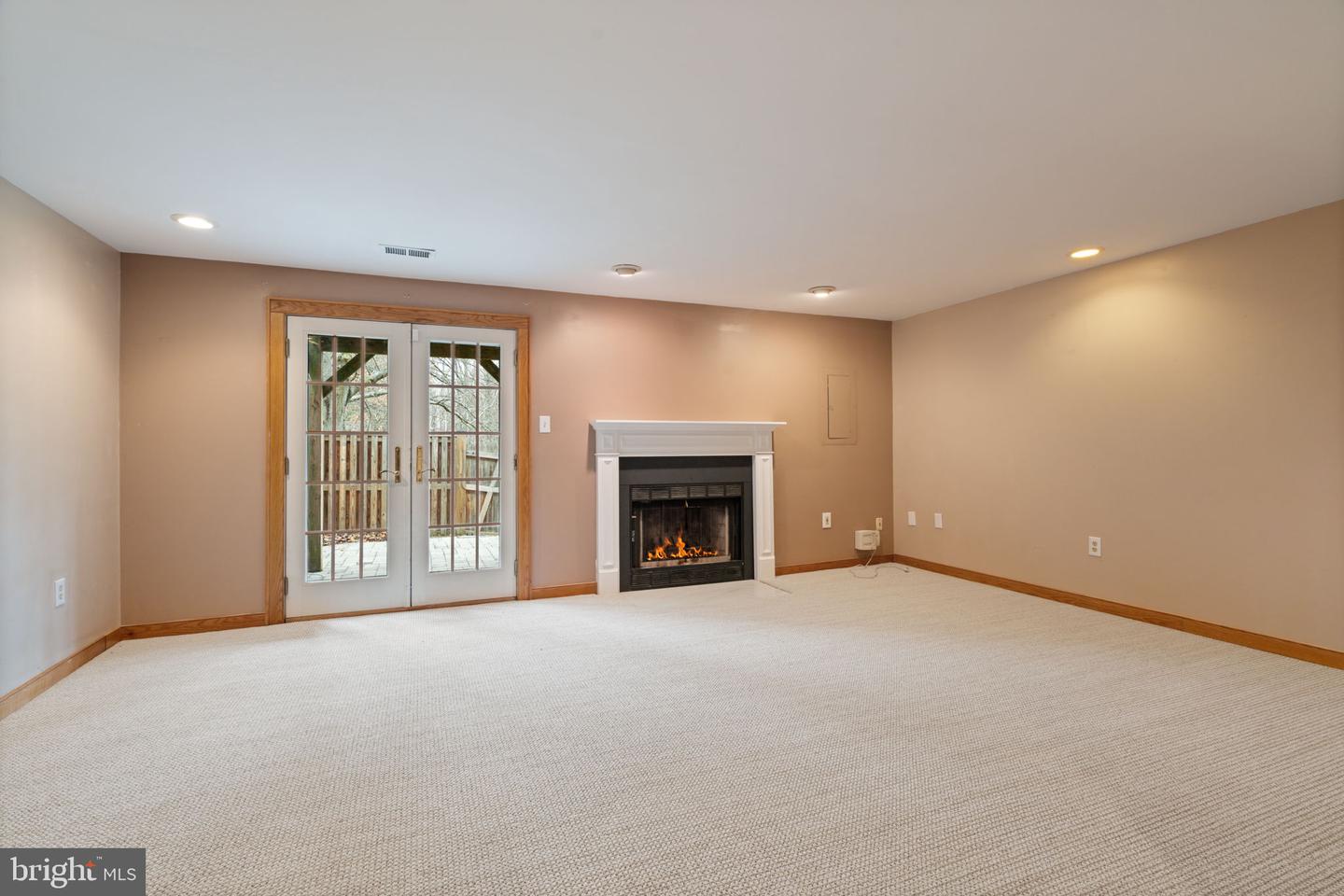 6020 CROCUS CT, ALEXANDRIA, Virginia 22310, 3 Bedrooms Bedrooms, ,2 BathroomsBathrooms,Residential,For sale,6020 CROCUS CT,VAFX2293180 MLS # VAFX2293180