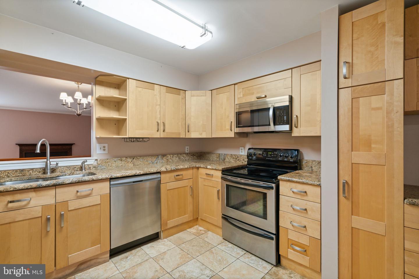 6020 CROCUS CT, ALEXANDRIA, Virginia 22310, 3 Bedrooms Bedrooms, ,2 BathroomsBathrooms,Residential,For sale,6020 CROCUS CT,VAFX2293180 MLS # VAFX2293180