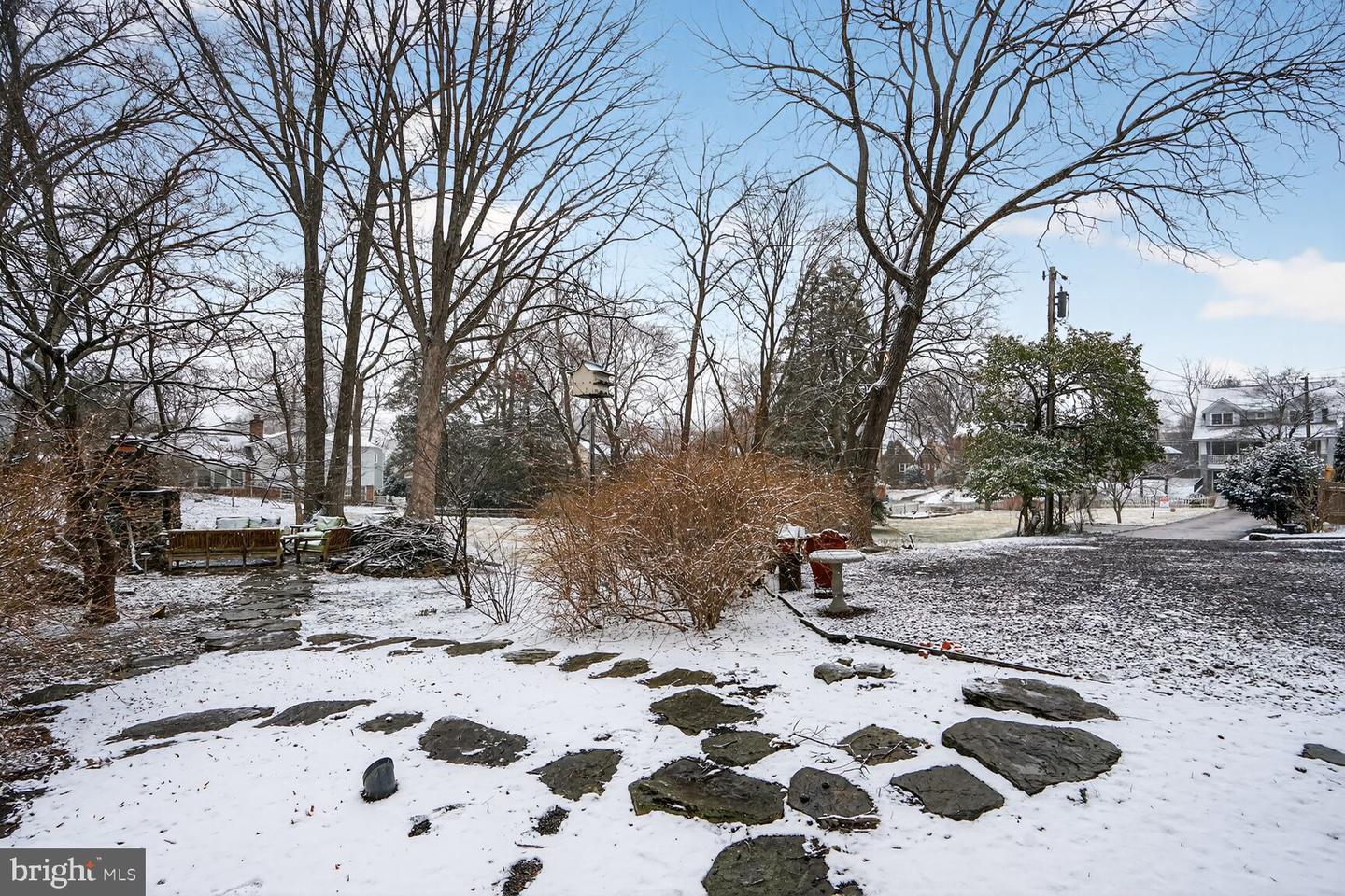 5723 27TH ST N, ARLINGTON, Virginia 22207, 4 Bedrooms Bedrooms, ,3 BathroomsBathrooms,Residential,For sale,5723 27TH ST N,VAAR2069422 MLS # VAAR2069422