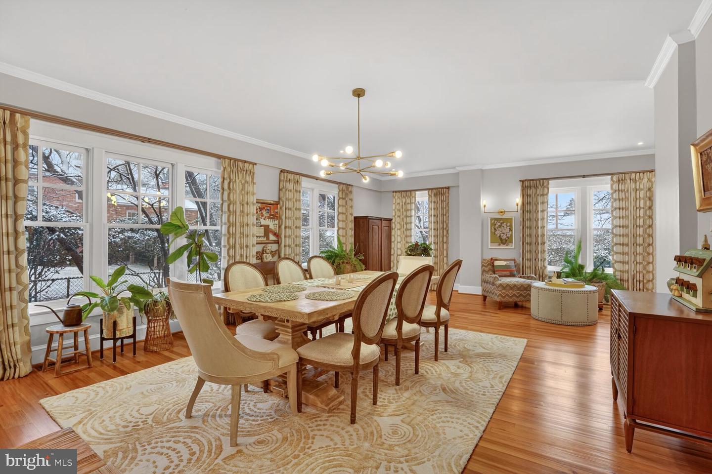 5723 27TH ST N, ARLINGTON, Virginia 22207, 4 Bedrooms Bedrooms, ,3 BathroomsBathrooms,Residential,For sale,5723 27TH ST N,VAAR2069422 MLS # VAAR2069422