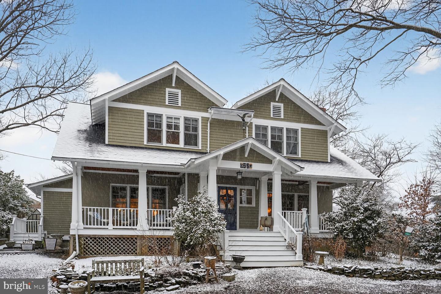 5723 27TH ST N, ARLINGTON, Virginia 22207, 4 Bedrooms Bedrooms, ,3 BathroomsBathrooms,Residential,For sale,5723 27TH ST N,VAAR2069422 MLS # VAAR2069422