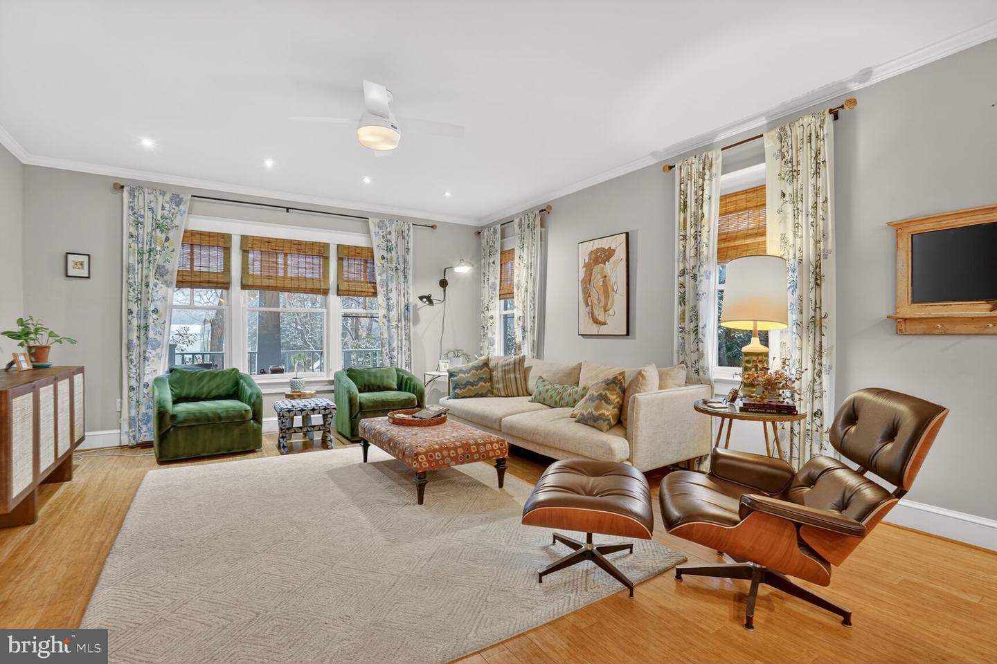 5723 27TH ST N, ARLINGTON, Virginia 22207, 4 Bedrooms Bedrooms, ,3 BathroomsBathrooms,Residential,For sale,5723 27TH ST N,VAAR2069422 MLS # VAAR2069422