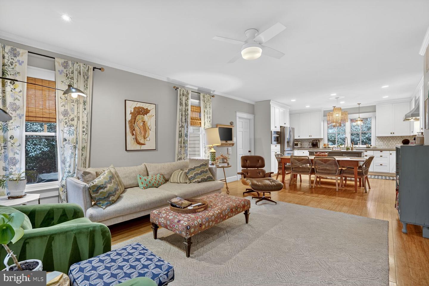 5723 27TH ST N, ARLINGTON, Virginia 22207, 4 Bedrooms Bedrooms, ,3 BathroomsBathrooms,Residential,For sale,5723 27TH ST N,VAAR2069422 MLS # VAAR2069422