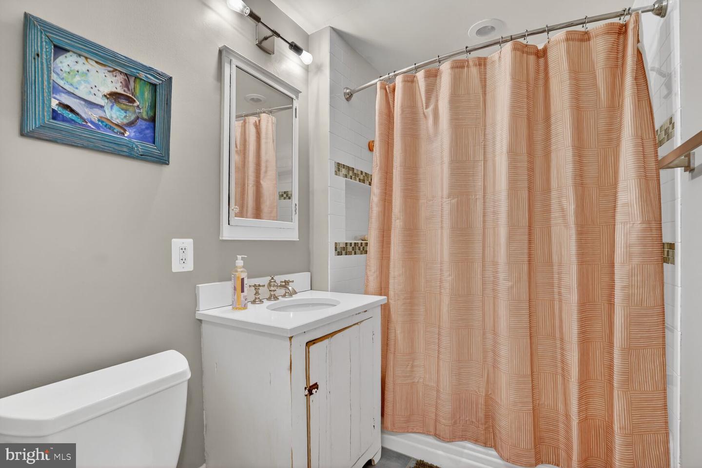 5723 27TH ST N, ARLINGTON, Virginia 22207, 4 Bedrooms Bedrooms, ,3 BathroomsBathrooms,Residential,For sale,5723 27TH ST N,VAAR2069422 MLS # VAAR2069422