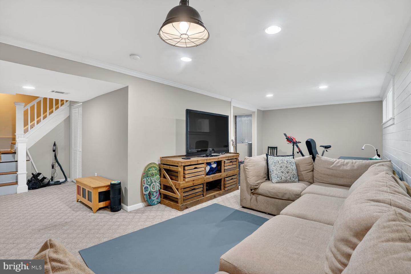 5723 27TH ST N, ARLINGTON, Virginia 22207, 4 Bedrooms Bedrooms, ,3 BathroomsBathrooms,Residential,For sale,5723 27TH ST N,VAAR2069422 MLS # VAAR2069422