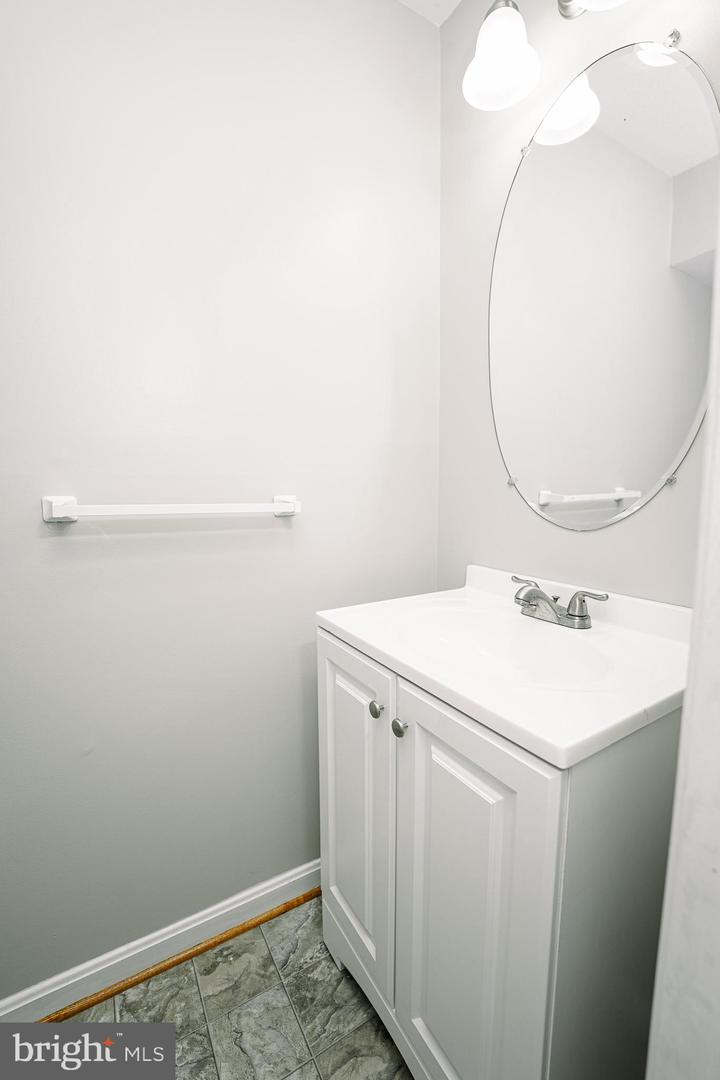 6584 IRVIN CT, ALEXANDRIA, Virginia 22312, 3 Bedrooms Bedrooms, ,2 BathroomsBathrooms,Residential,For sale,6584 IRVIN CT,VAFX2293210 MLS # VAFX2293210