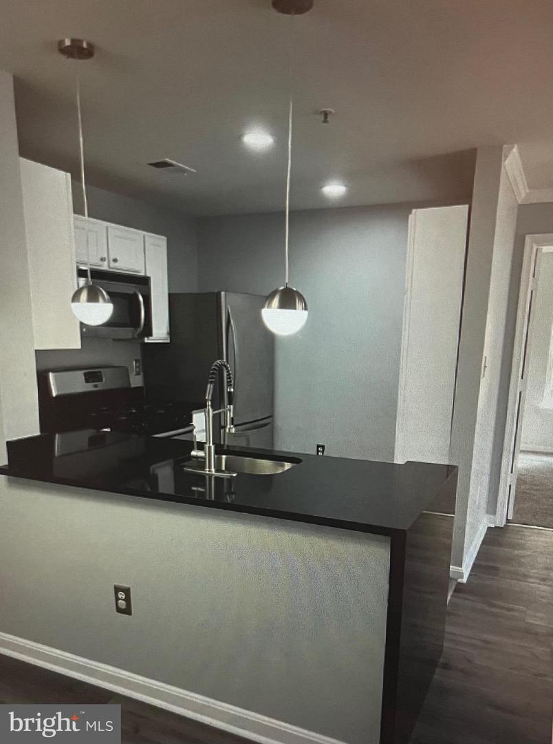 1061 GARDENVIEW LOOP #204, WOODBRIDGE, Virginia 22191, 2 Bedrooms Bedrooms, 4 Rooms Rooms,2 BathroomsBathrooms,Residential,For sale,1061 GARDENVIEW LOOP #204,VAPW2113454 MLS # VAPW2113454