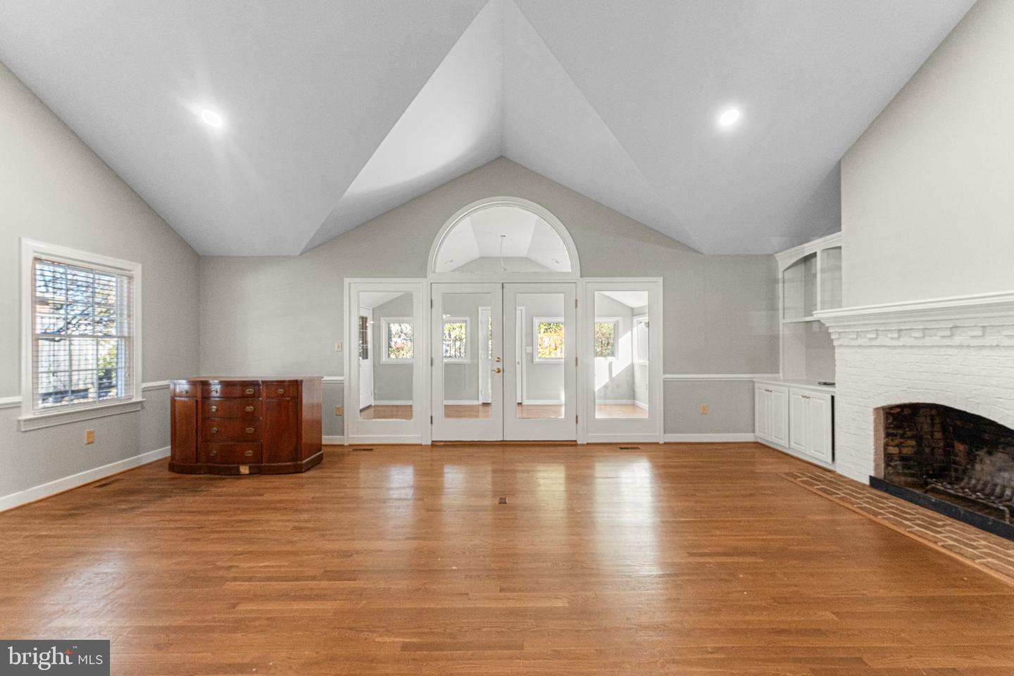 15 HEATHERFIELD CT, KILMARNOCK, Virginia 22482, 5 Bedrooms Bedrooms, 8 Rooms Rooms,3 BathroomsBathrooms,Residential,For sale,15 HEATHERFIELD CT,VALV2000962 MLS # VALV2000962