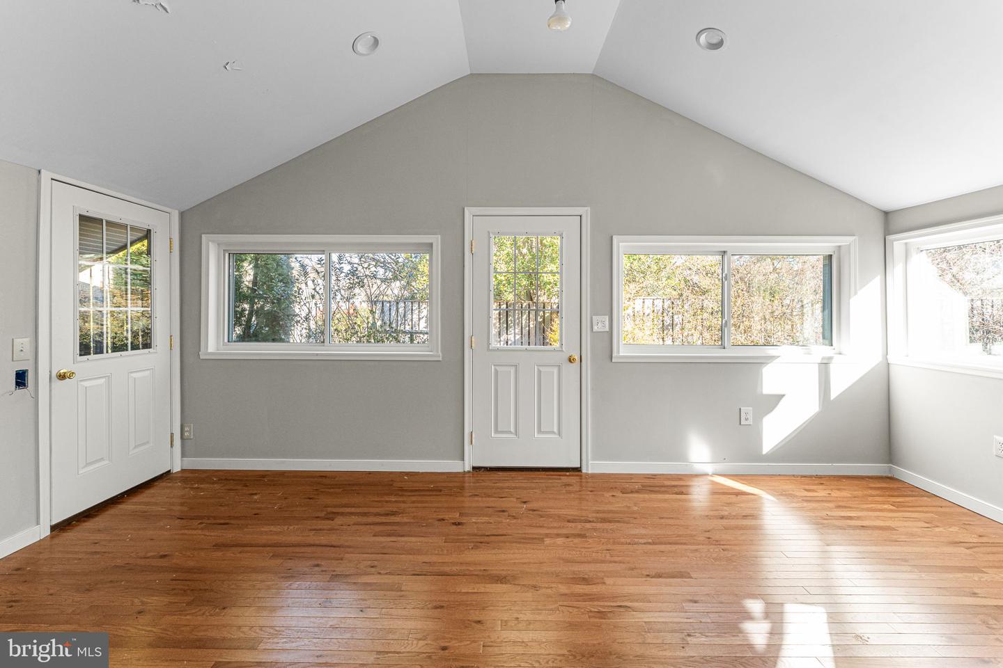 15 HEATHERFIELD CT, KILMARNOCK, Virginia 22482, 5 Bedrooms Bedrooms, 8 Rooms Rooms,3 BathroomsBathrooms,Residential,For sale,15 HEATHERFIELD CT,VALV2000962 MLS # VALV2000962