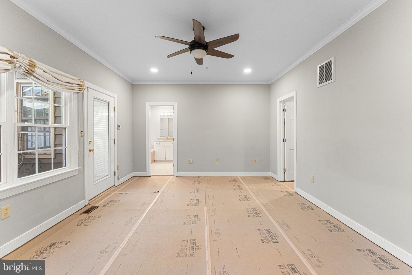 15 HEATHERFIELD CT, KILMARNOCK, Virginia 22482, 5 Bedrooms Bedrooms, 8 Rooms Rooms,3 BathroomsBathrooms,Residential,For sale,15 HEATHERFIELD CT,VALV2000962 MLS # VALV2000962