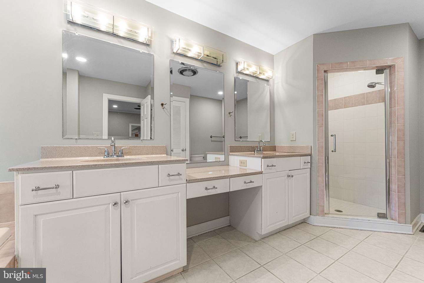 15 HEATHERFIELD CT, KILMARNOCK, Virginia 22482, 5 Bedrooms Bedrooms, 8 Rooms Rooms,3 BathroomsBathrooms,Residential,For sale,15 HEATHERFIELD CT,VALV2000962 MLS # VALV2000962