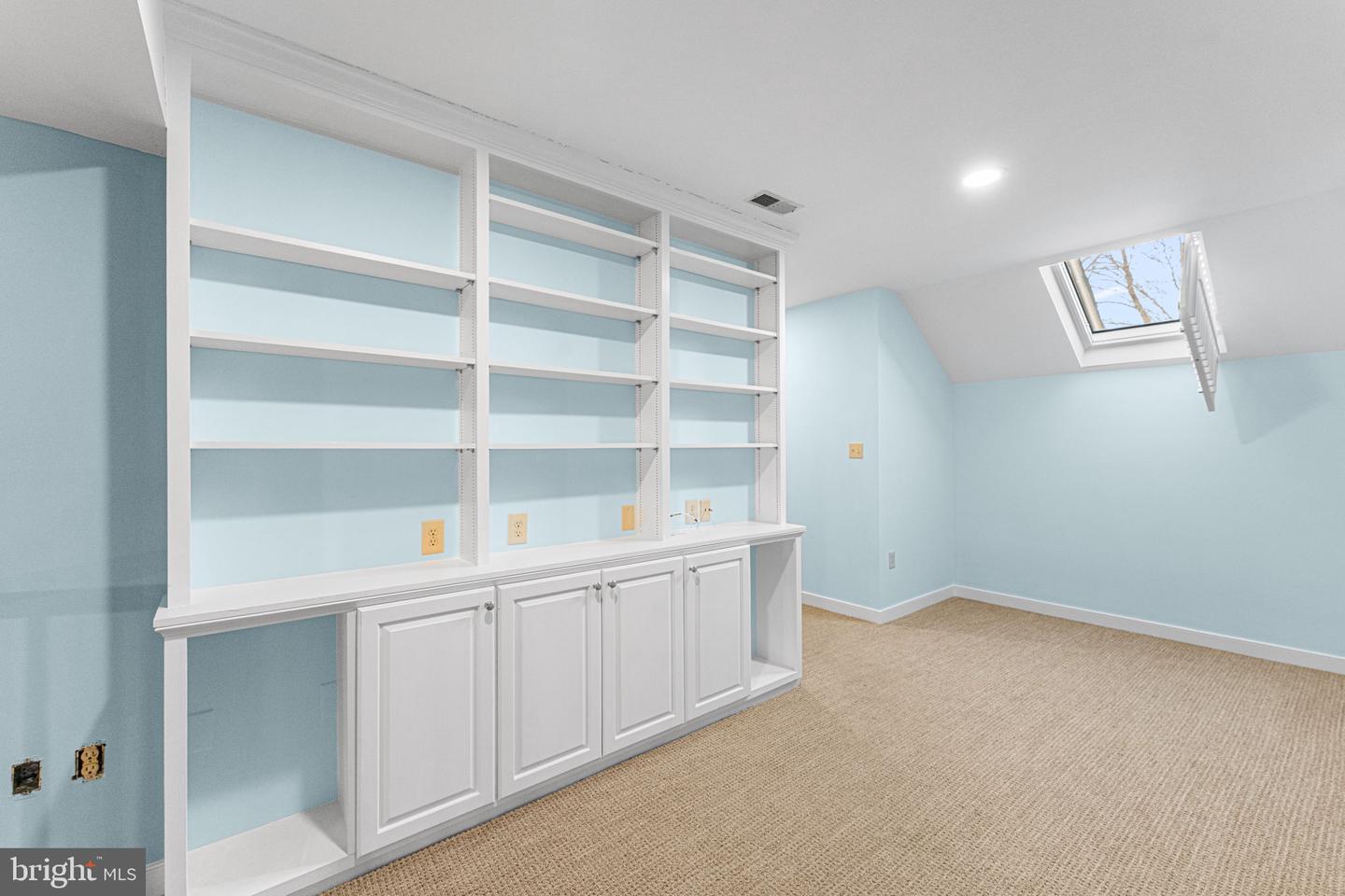 15 HEATHERFIELD CT, KILMARNOCK, Virginia 22482, 5 Bedrooms Bedrooms, 8 Rooms Rooms,3 BathroomsBathrooms,Residential,For sale,15 HEATHERFIELD CT,VALV2000962 MLS # VALV2000962