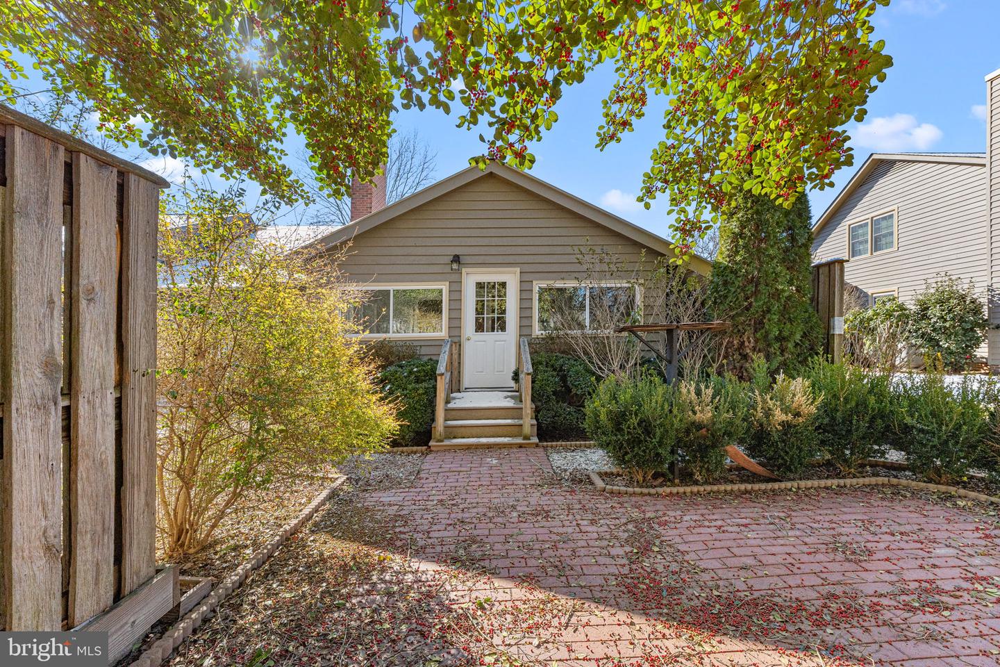 15 HEATHERFIELD CT, KILMARNOCK, Virginia 22482, 5 Bedrooms Bedrooms, 8 Rooms Rooms,3 BathroomsBathrooms,Residential,For sale,15 HEATHERFIELD CT,VALV2000962 MLS # VALV2000962