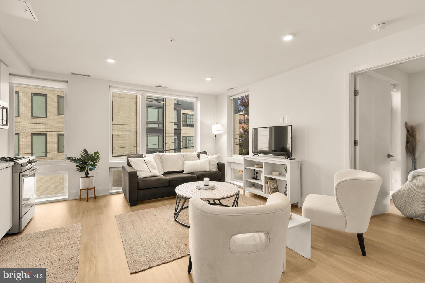 1761 P ST NW #202, WASHINGTON, District Of Columbia 20036, 1 Bedroom Bedrooms, ,1 BathroomBathrooms,Residential,For sale,1761 P ST NW #202,DCDC2248260 MLS # DCDC2248260