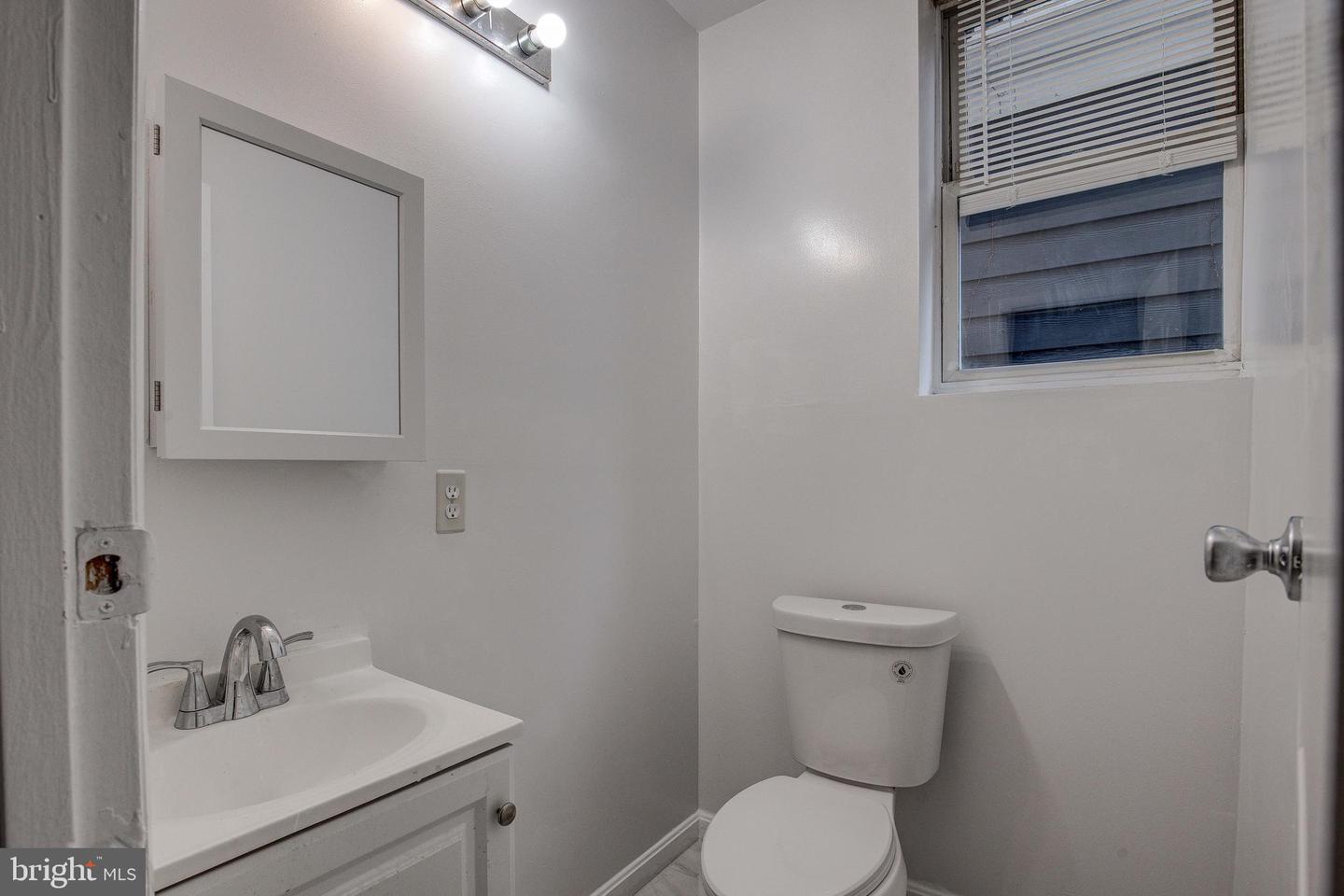 1528 E ST SE, WASHINGTON, District Of Columbia 20003, 3 Bedrooms Bedrooms, ,1 BathroomBathrooms,Residential,For sale,1528 E ST SE,DCDC2248264 MLS # DCDC2248264