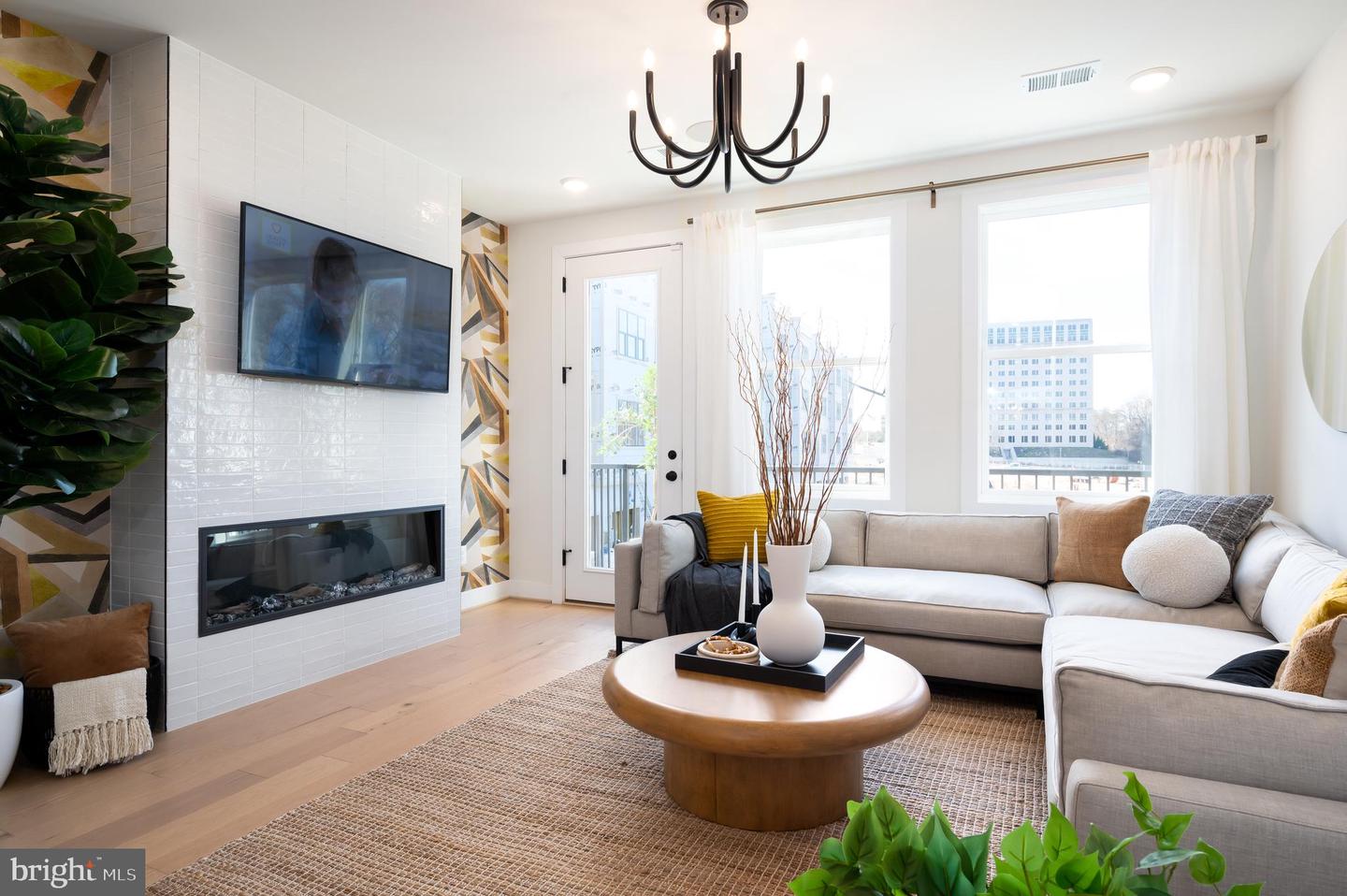 4965 LACHLAN MEWS, ALEXANDRIA, Virginia 22304, 3 Bedrooms Bedrooms, ,3 BathroomsBathrooms,Residential,For sale,4965 LACHLAN MEWS,VAAX2054616 MLS # VAAX2054616