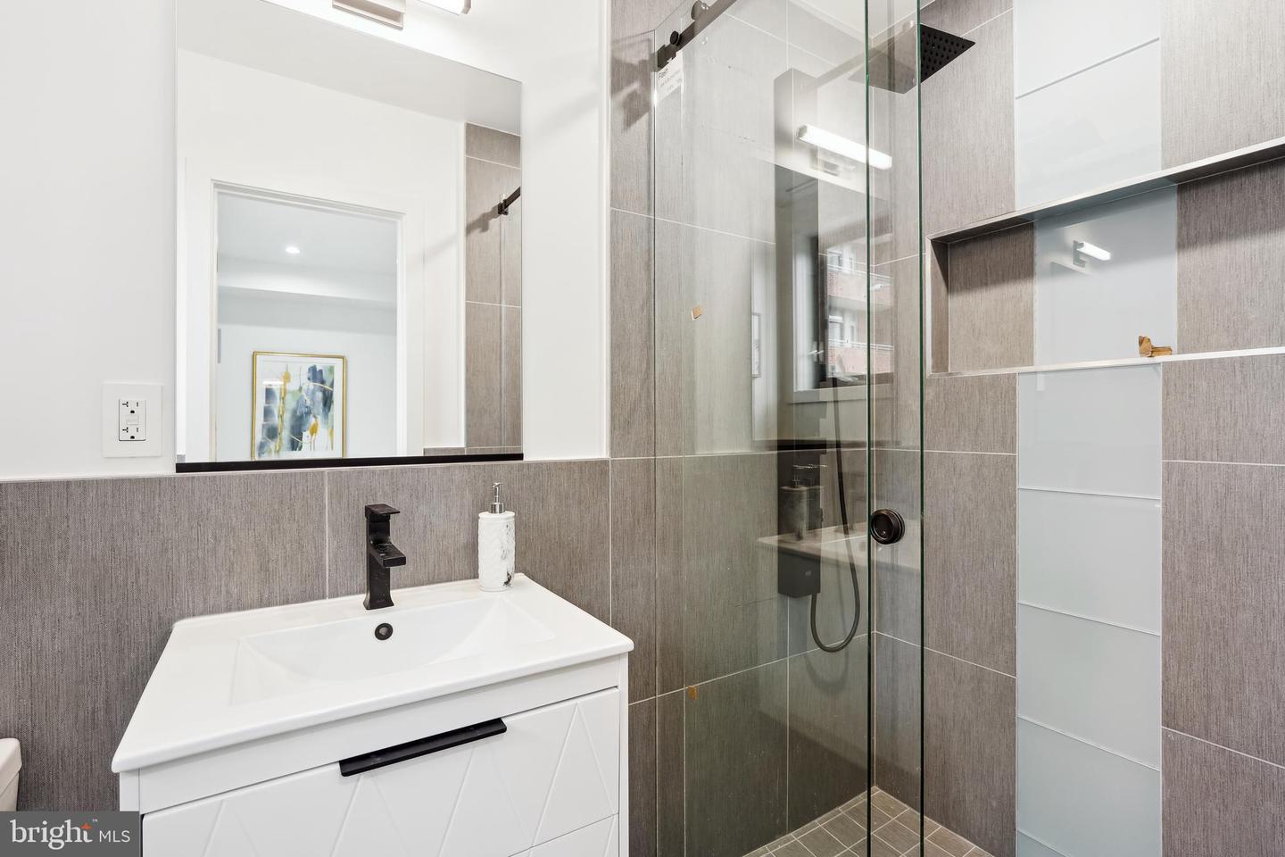 306 NE K ST NE #306-2, WASHINGTON, District Of Columbia 20002, 3 Bedrooms Bedrooms, ,4 BathroomsBathrooms,Residential,For sale,306 NE K ST NE #306-2,DCDC2248322 MLS # DCDC2248322