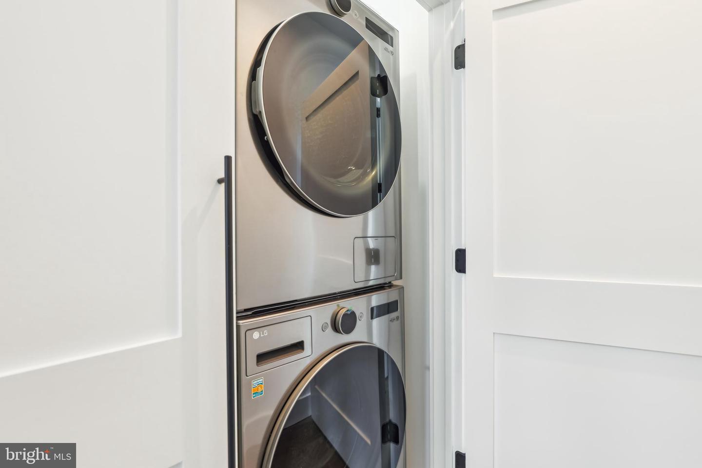 306 NE K ST NE #306-2, WASHINGTON, District Of Columbia 20002, 3 Bedrooms Bedrooms, ,4 BathroomsBathrooms,Residential,For sale,306 NE K ST NE #306-2,DCDC2248322 MLS # DCDC2248322