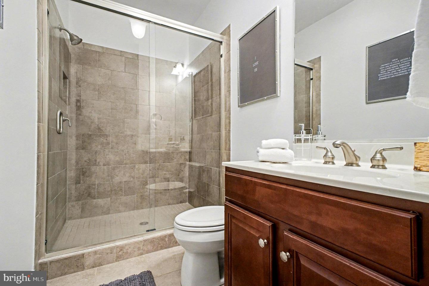 12006 HONOR BRIDGE FARM DR, SPOTSYLVANIA, Virginia 22551, 4 Bedrooms Bedrooms, ,6 BathroomsBathrooms,Residential,For sale,12006 HONOR BRIDGE FARM DR,VASP2039670 MLS # VASP2039670