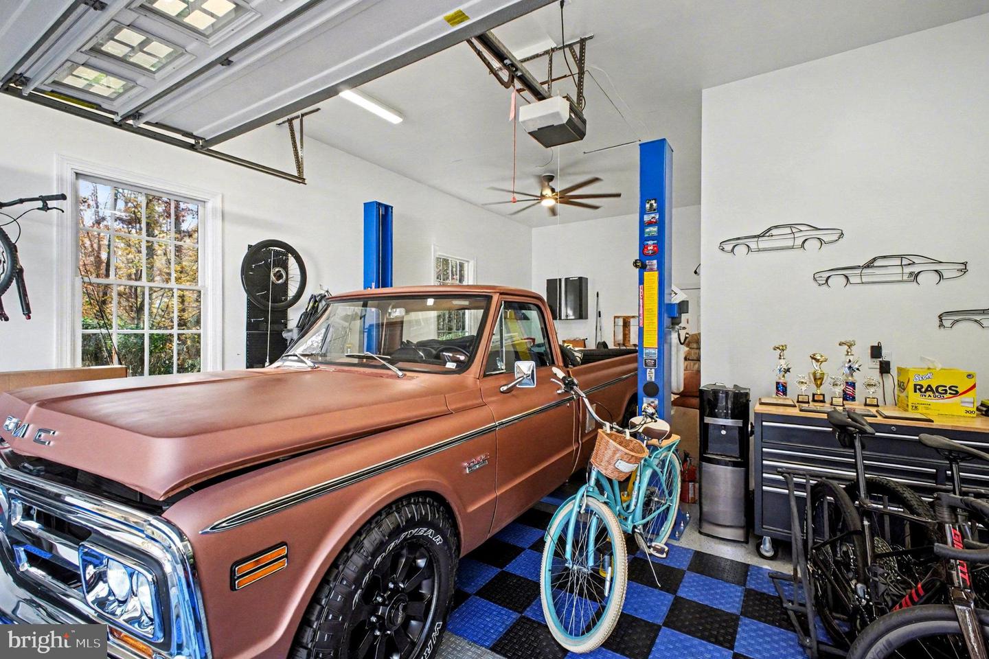 12006 HONOR BRIDGE FARM DR, SPOTSYLVANIA, Virginia 22551, 4 Bedrooms Bedrooms, ,6 BathroomsBathrooms,Residential,For sale,12006 HONOR BRIDGE FARM DR,VASP2039670 MLS # VASP2039670