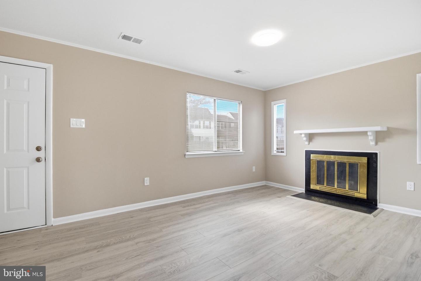 8660 MADERA CT, MANASSAS PARK, Virginia 20111, 3 Bedrooms Bedrooms, ,1 BathroomBathrooms,Residential,For sale,8660 MADERA CT,VAMP2003728 MLS # VAMP2003728