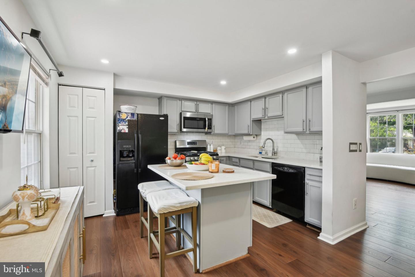 14617 WOODSPRING CT, CENTREVILLE, Virginia 20120, 3 Bedrooms Bedrooms, 12 Rooms Rooms,2 BathroomsBathrooms,Residential,For sale,14617 WOODSPRING CT,VAFX2243546 MLS # VAFX2243546