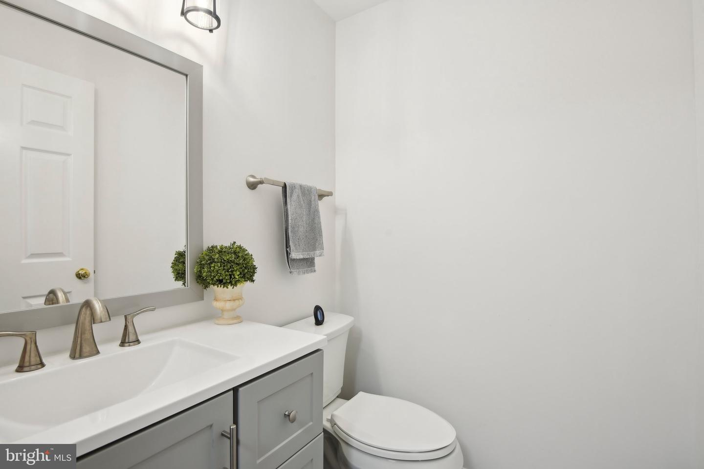 14617 WOODSPRING CT, CENTREVILLE, Virginia 20120, 3 Bedrooms Bedrooms, 12 Rooms Rooms,2 BathroomsBathrooms,Residential,For sale,14617 WOODSPRING CT,VAFX2243546 MLS # VAFX2243546