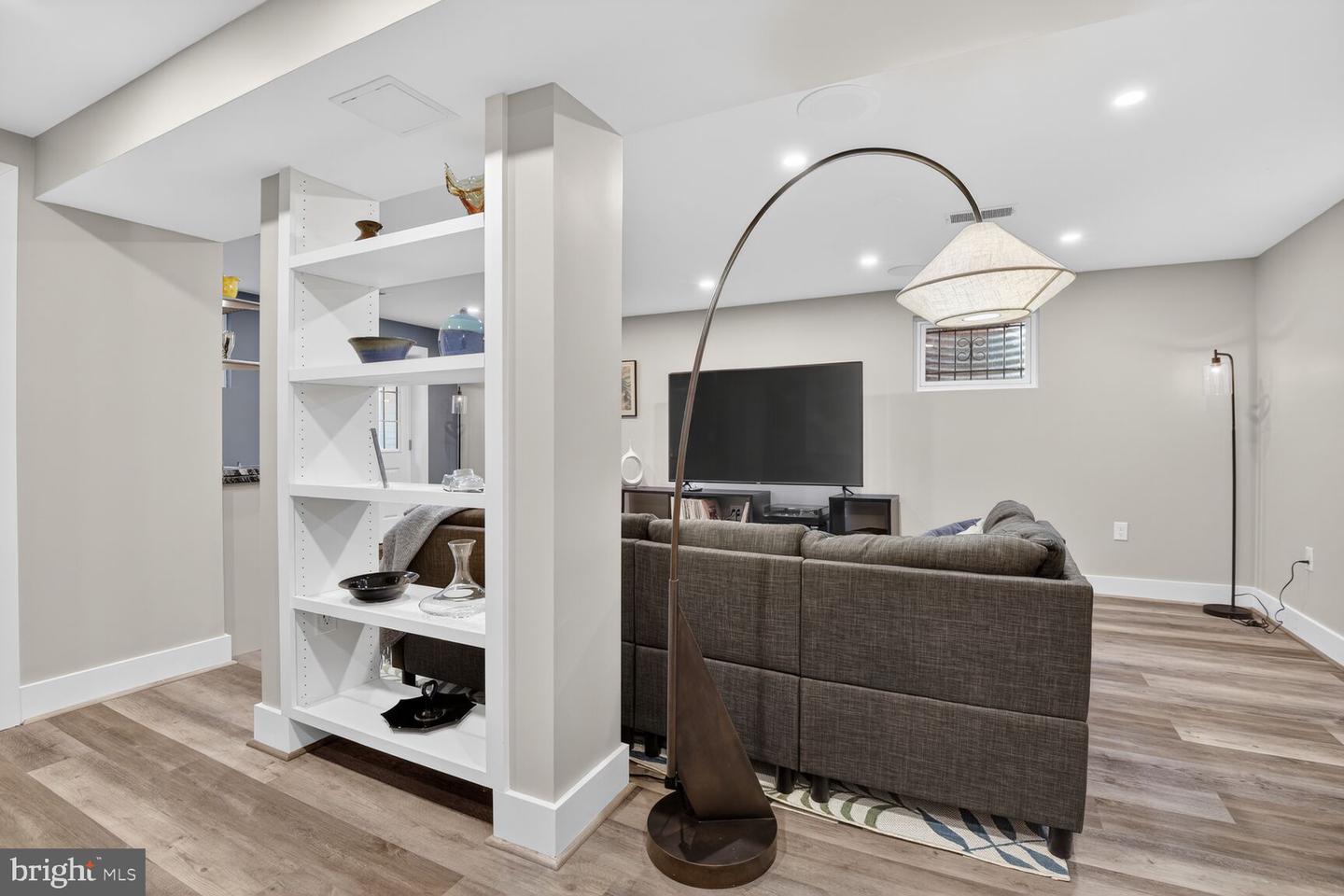 1548 NORTHGATE RD NW, WASHINGTON, District Of Columbia 20012, 3 Bedrooms Bedrooms, ,3 BathroomsBathrooms,Residential,For sale,1548 NORTHGATE RD NW,DCDC2229506 MLS # DCDC2229506