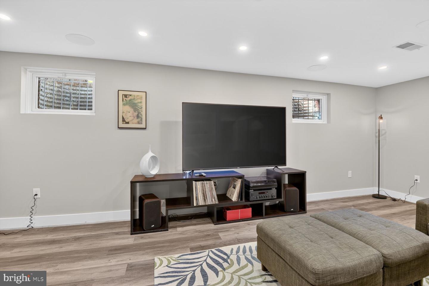 1548 NORTHGATE RD NW, WASHINGTON, District Of Columbia 20012, 3 Bedrooms Bedrooms, ,3 BathroomsBathrooms,Residential,For sale,1548 NORTHGATE RD NW,DCDC2229506 MLS # DCDC2229506