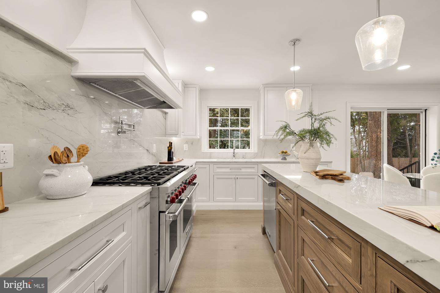 4827 SEDGWICK ST NW, WASHINGTON, District Of Columbia 20016, 6 Bedrooms Bedrooms, ,5 BathroomsBathrooms,Residential,For sale,4827 SEDGWICK ST NW,DCDC2235108 MLS # DCDC2235108