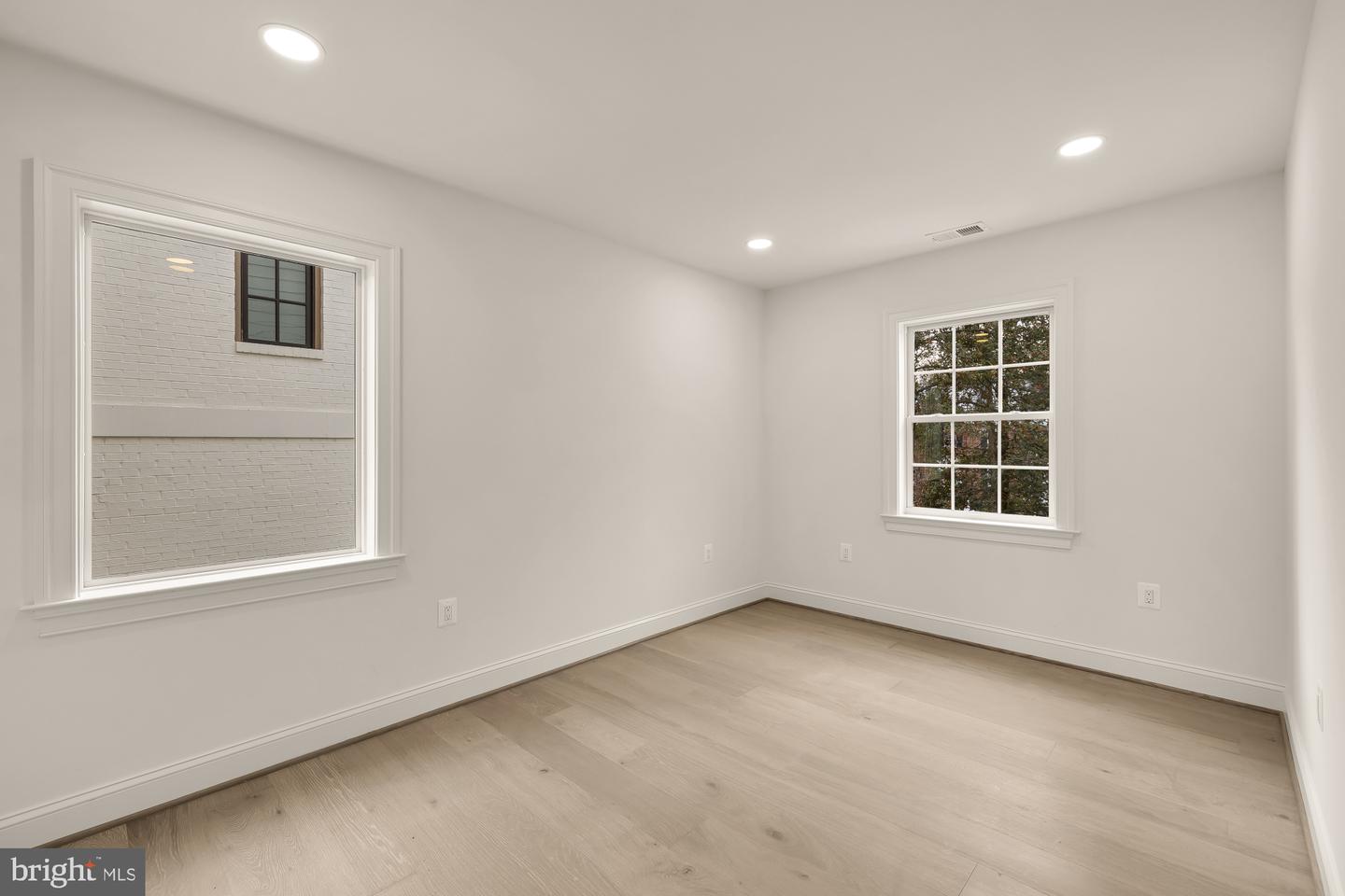 4827 SEDGWICK ST NW, WASHINGTON, District Of Columbia 20016, 6 Bedrooms Bedrooms, ,5 BathroomsBathrooms,Residential,For sale,4827 SEDGWICK ST NW,DCDC2235108 MLS # DCDC2235108