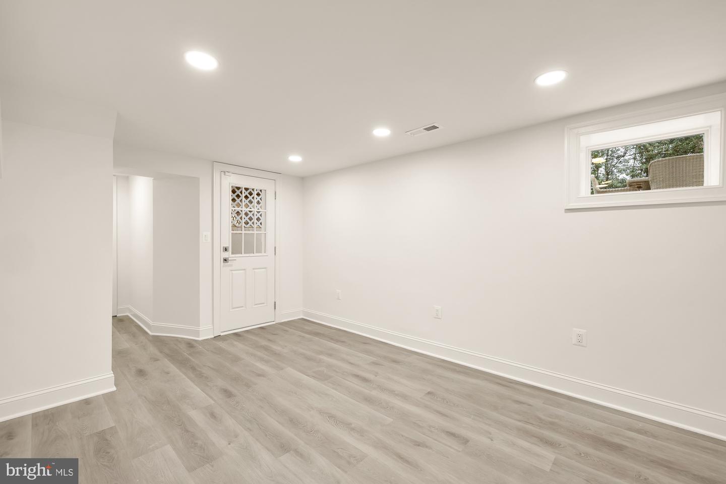 4827 SEDGWICK ST NW, WASHINGTON, District Of Columbia 20016, 6 Bedrooms Bedrooms, ,5 BathroomsBathrooms,Residential,For sale,4827 SEDGWICK ST NW,DCDC2235108 MLS # DCDC2235108