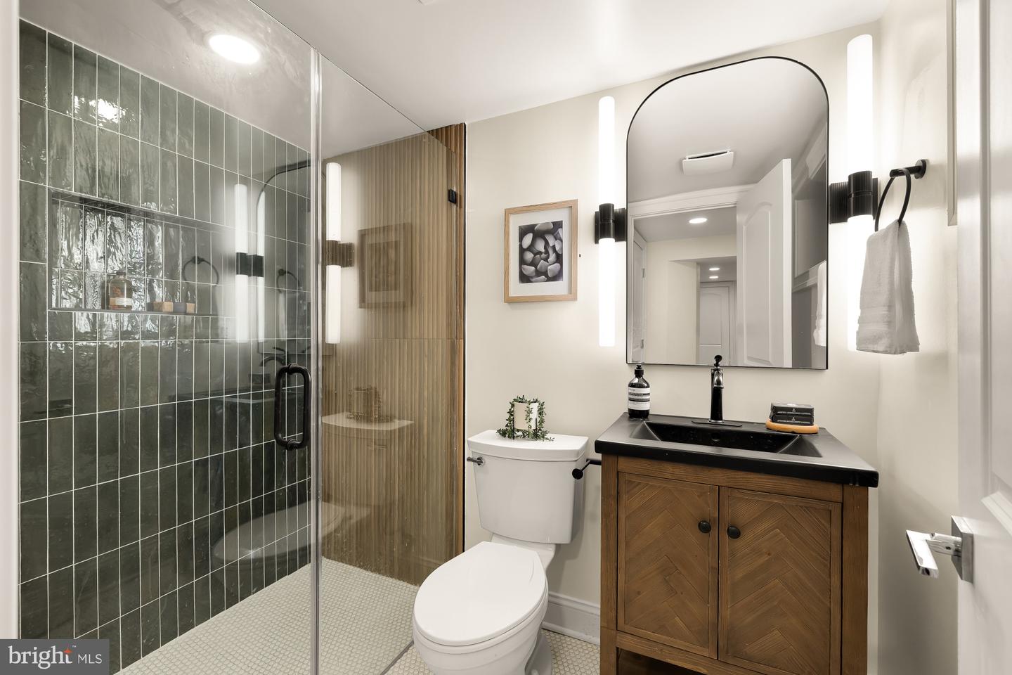 4827 SEDGWICK ST NW, WASHINGTON, District Of Columbia 20016, 6 Bedrooms Bedrooms, ,5 BathroomsBathrooms,Residential,For sale,4827 SEDGWICK ST NW,DCDC2235108 MLS # DCDC2235108