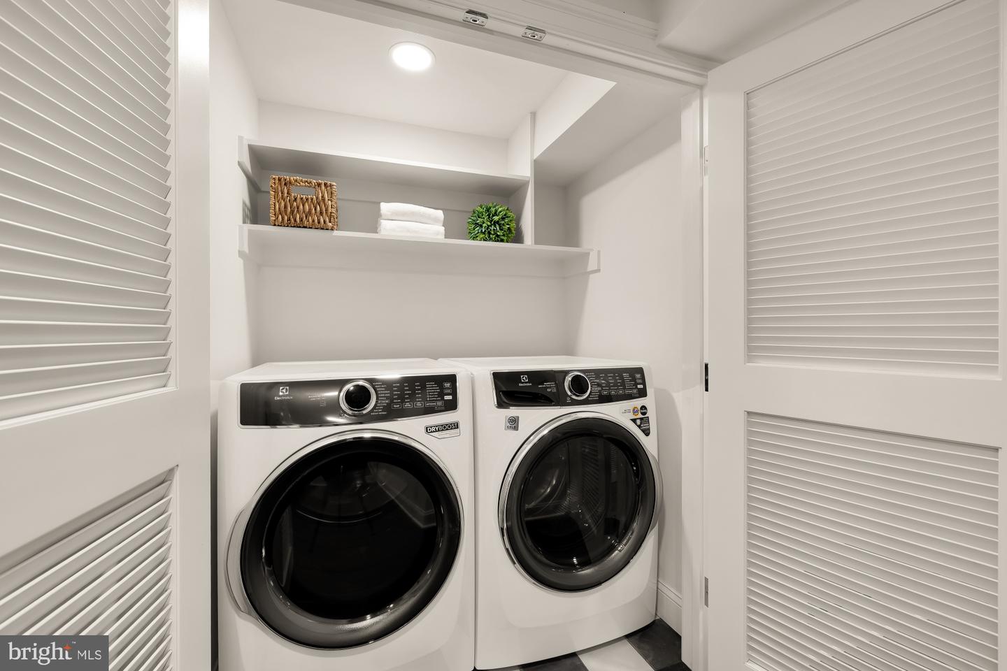 4827 SEDGWICK ST NW, WASHINGTON, District Of Columbia 20016, 6 Bedrooms Bedrooms, ,5 BathroomsBathrooms,Residential,For sale,4827 SEDGWICK ST NW,DCDC2235108 MLS # DCDC2235108